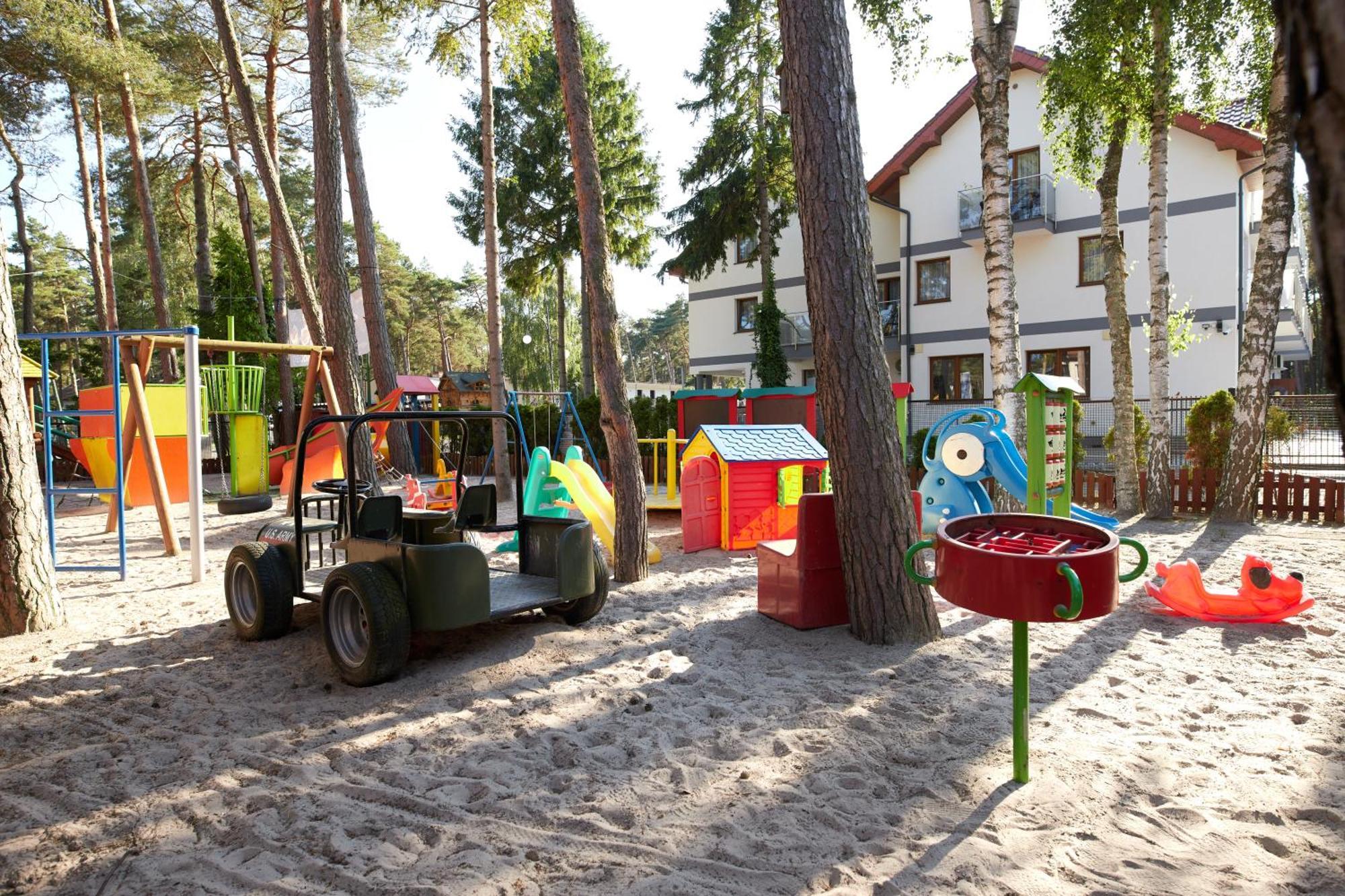 Osrodek Wypoczynkowy Relaks I Apartamenty Leba Luaran gambar