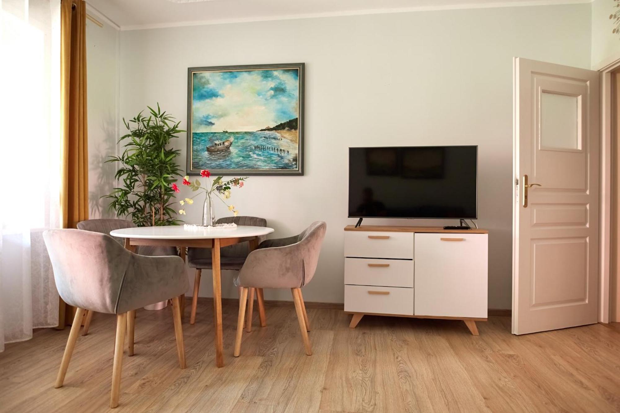 Osrodek Wypoczynkowy Relaks I Apartamenty Leba Luaran gambar